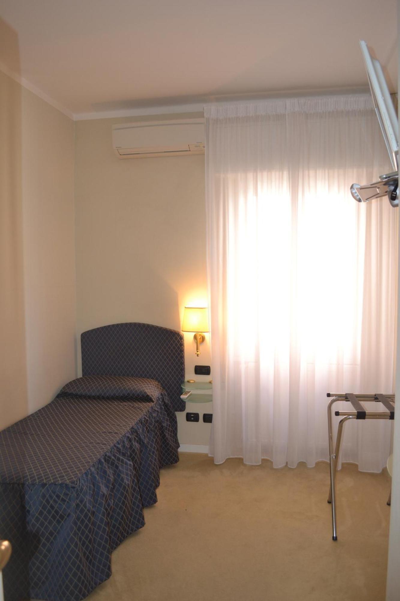 Hotel Il Gatto Rapallo Ngoại thất bức ảnh